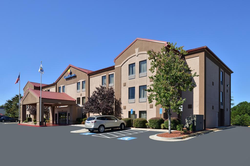 Comfort Inn & Suites At Stone Mountain Exterior photo